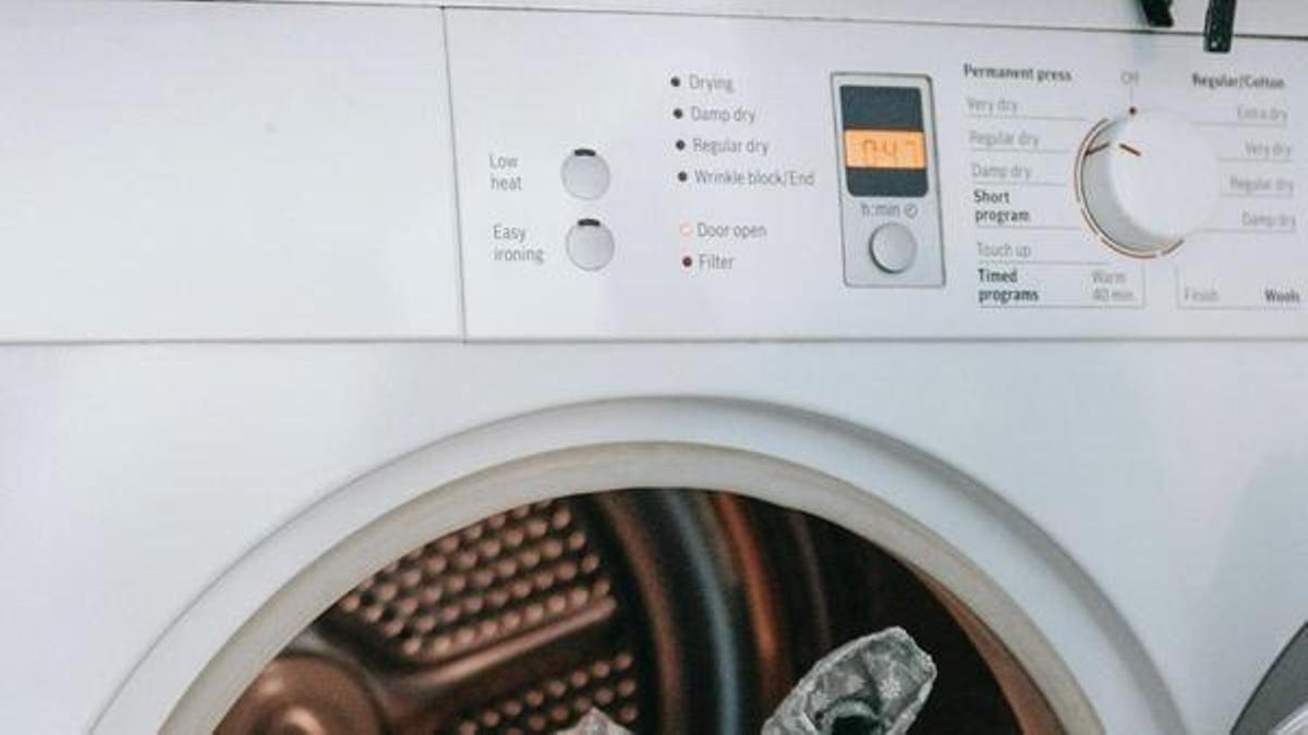 EXCESO ESPUMA LAVADORA | Echar mucho detergente en la lavadora puede ser  perjudicial para nuestra ropa