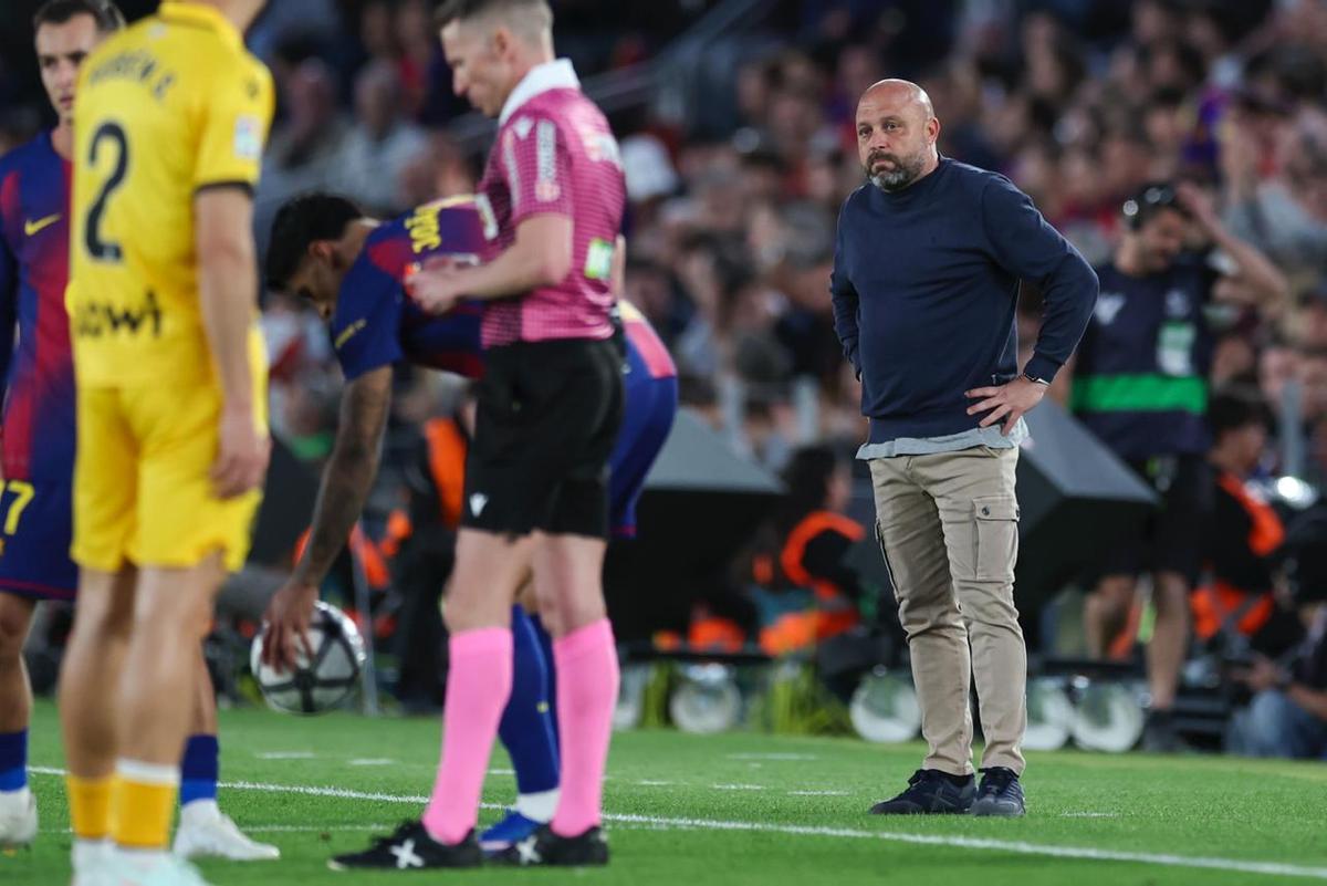 Manolo González, en el Camp Nou