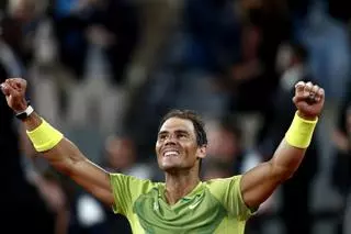 El 'rey' Nadal gana una batalla épica a Djokovic y pasa a semifinales