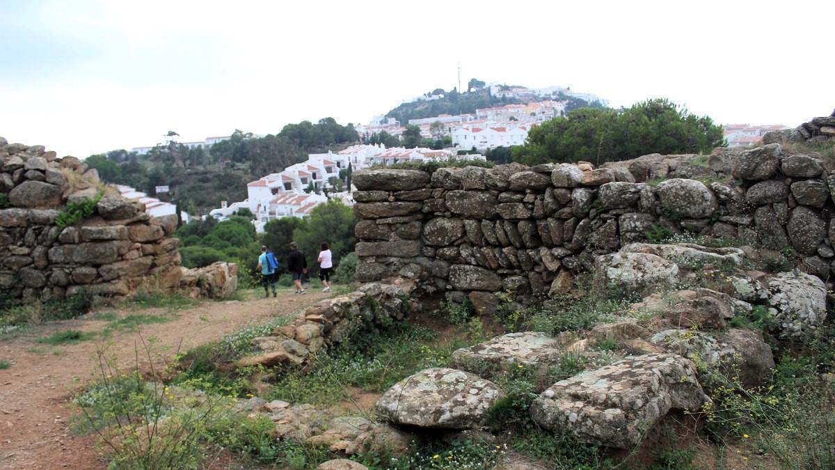 Una imatge que dona fe de la magnitud del recinte visigot del Puig Rom.