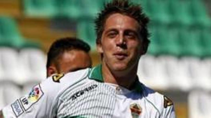 El exjugador del Elche Nicki Bille recibe un disparo en un intento de asesinato