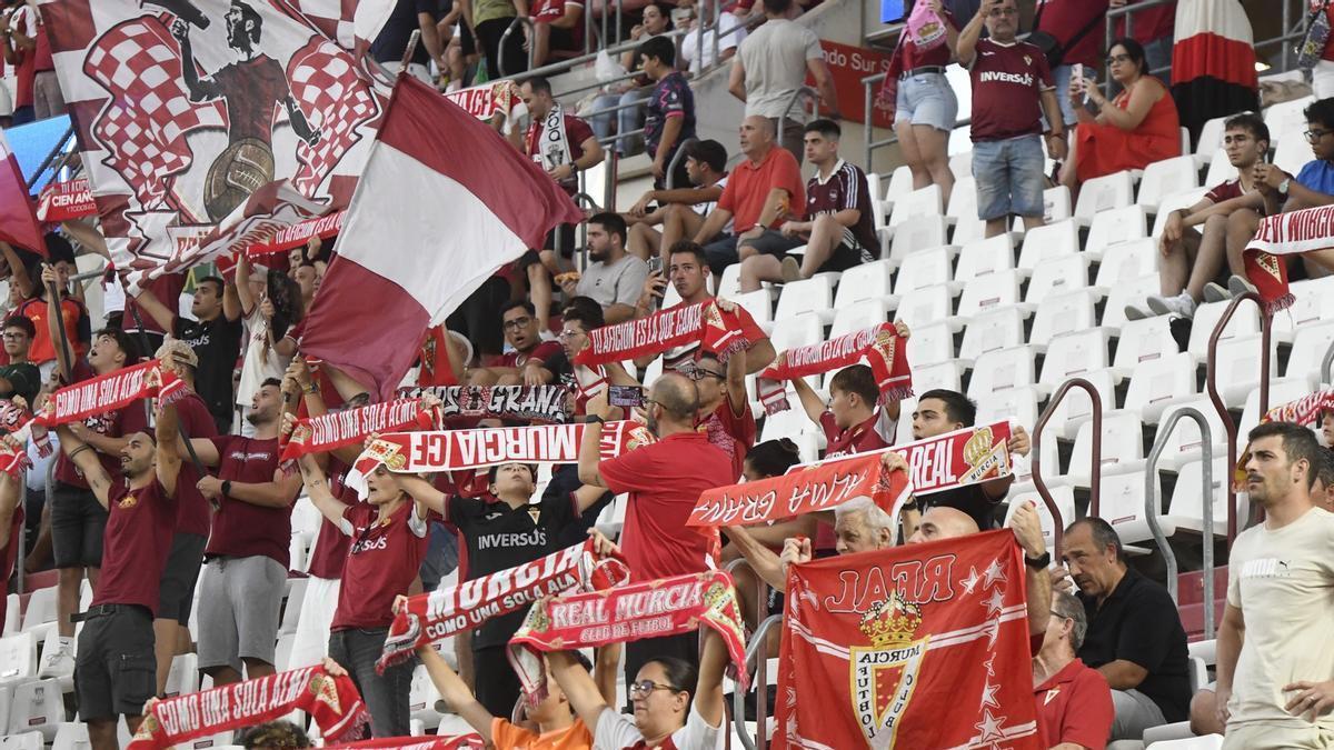 Las mejores imágenes del Real Murcia-UCAM Murcia de Copa Federación