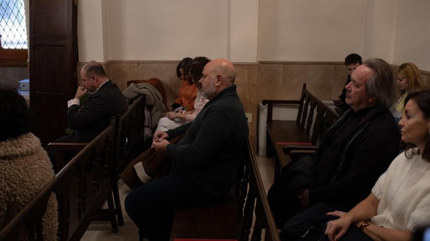 La Audiencia de Zamora sienta en el banquillo al exjefe de Parques y Jardines, Alberto Vega, y una empresaria gallega.
