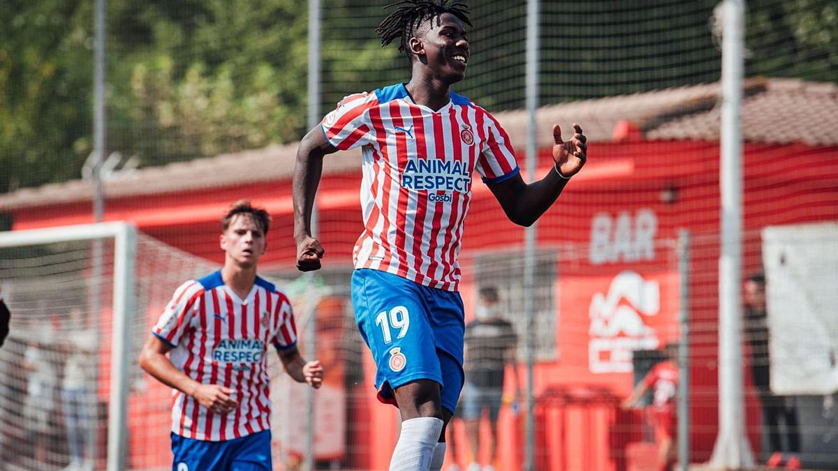 Dawda celebra un dels gols que ha marcat aquesta temporada amb el filial a Riudarenes. | GIRONA FC