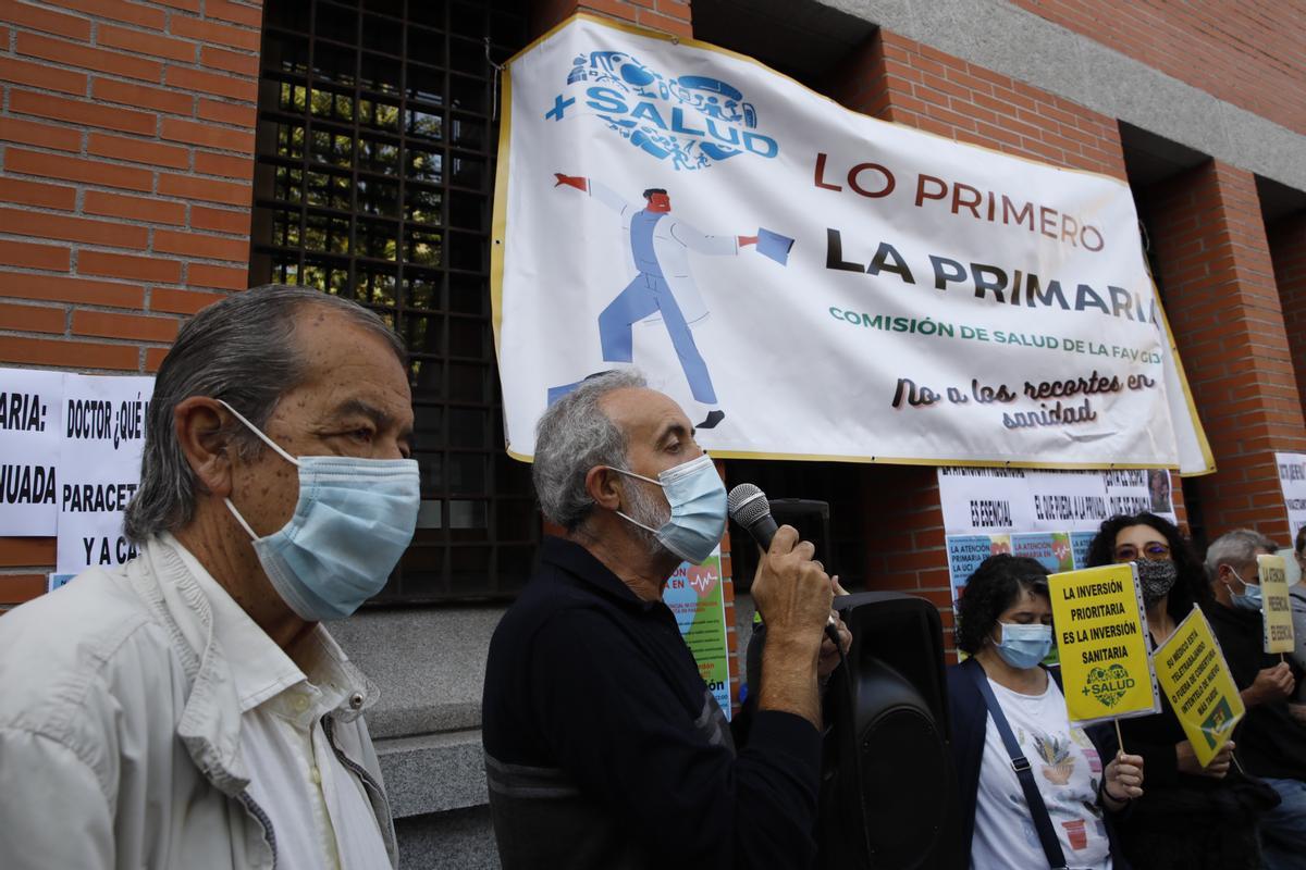 Manifestación vecinal contra el cierre de centros de salud en horario ...