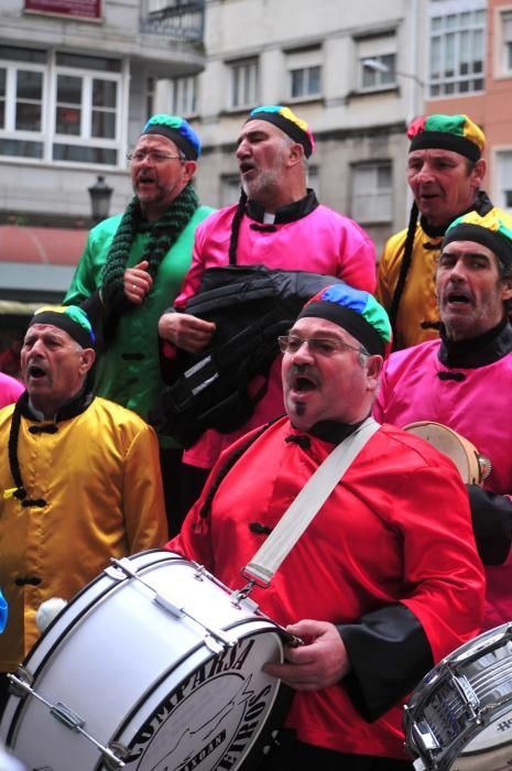 Entroido en Arousa 2016 | La fiesta carnavalera se sobrepone a la lluvia en Vilagarcía