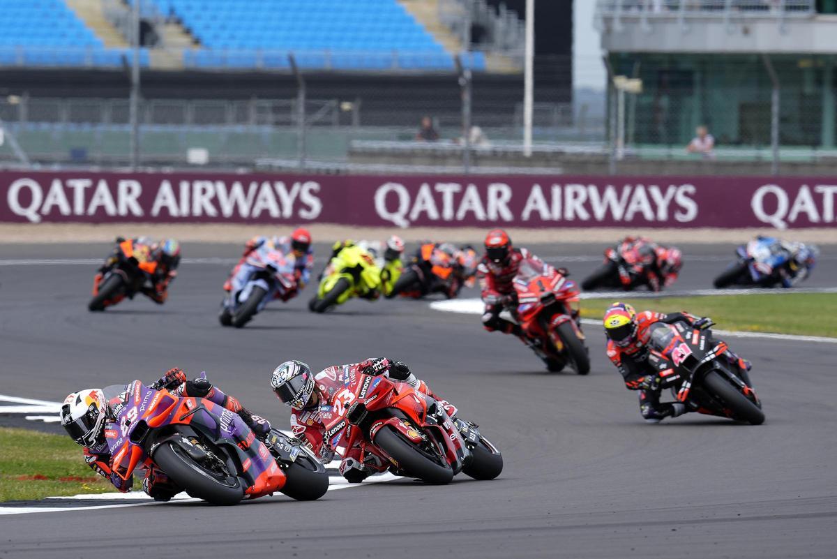 Martín liderando en Silverstone
