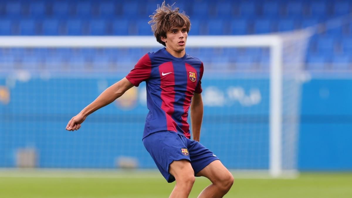 El central Andrés Cuenca, uno de los ocho convocados para el mundial sub-17, en el Juvenil A-Shakhtar