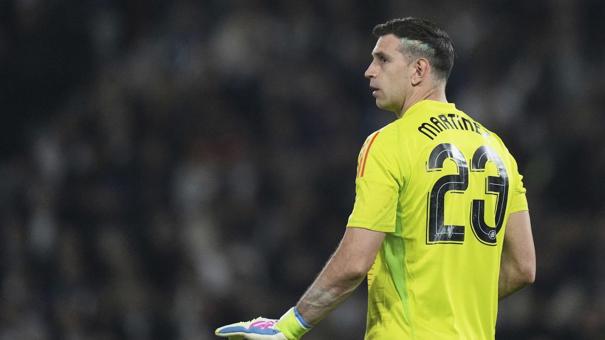 La 'pullita' del Dibu a Raphinha: "No entiendo esa clase de jugadores..."