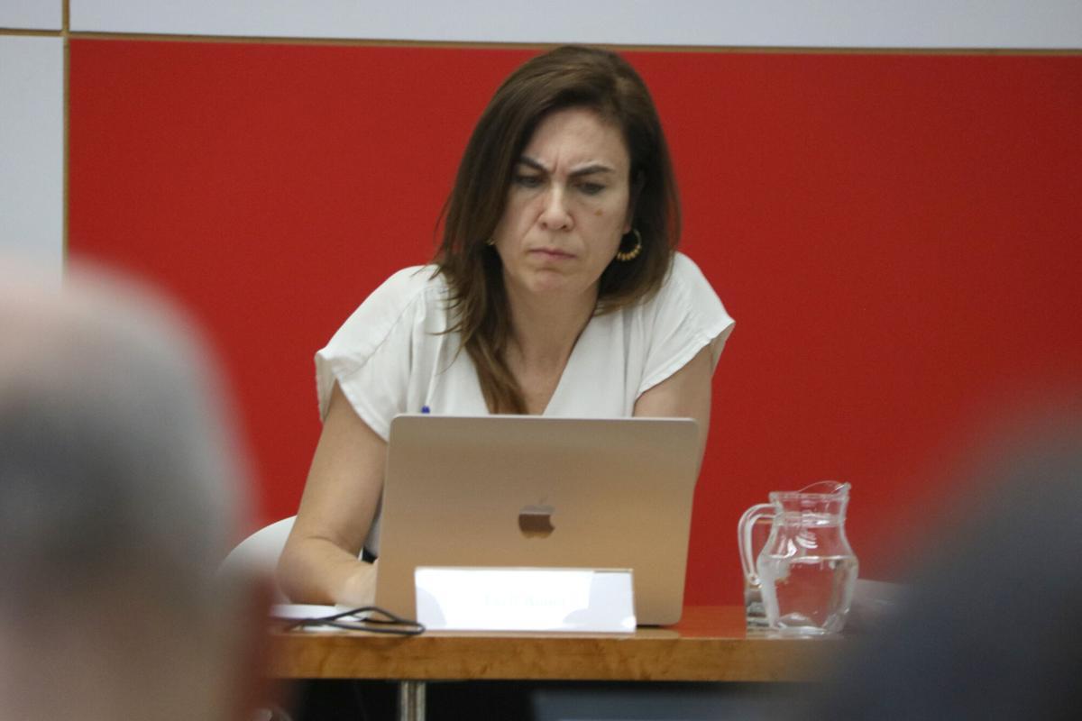 La periodista Txell Bonet, durant la roda de premsa d'Amnistia Internacional