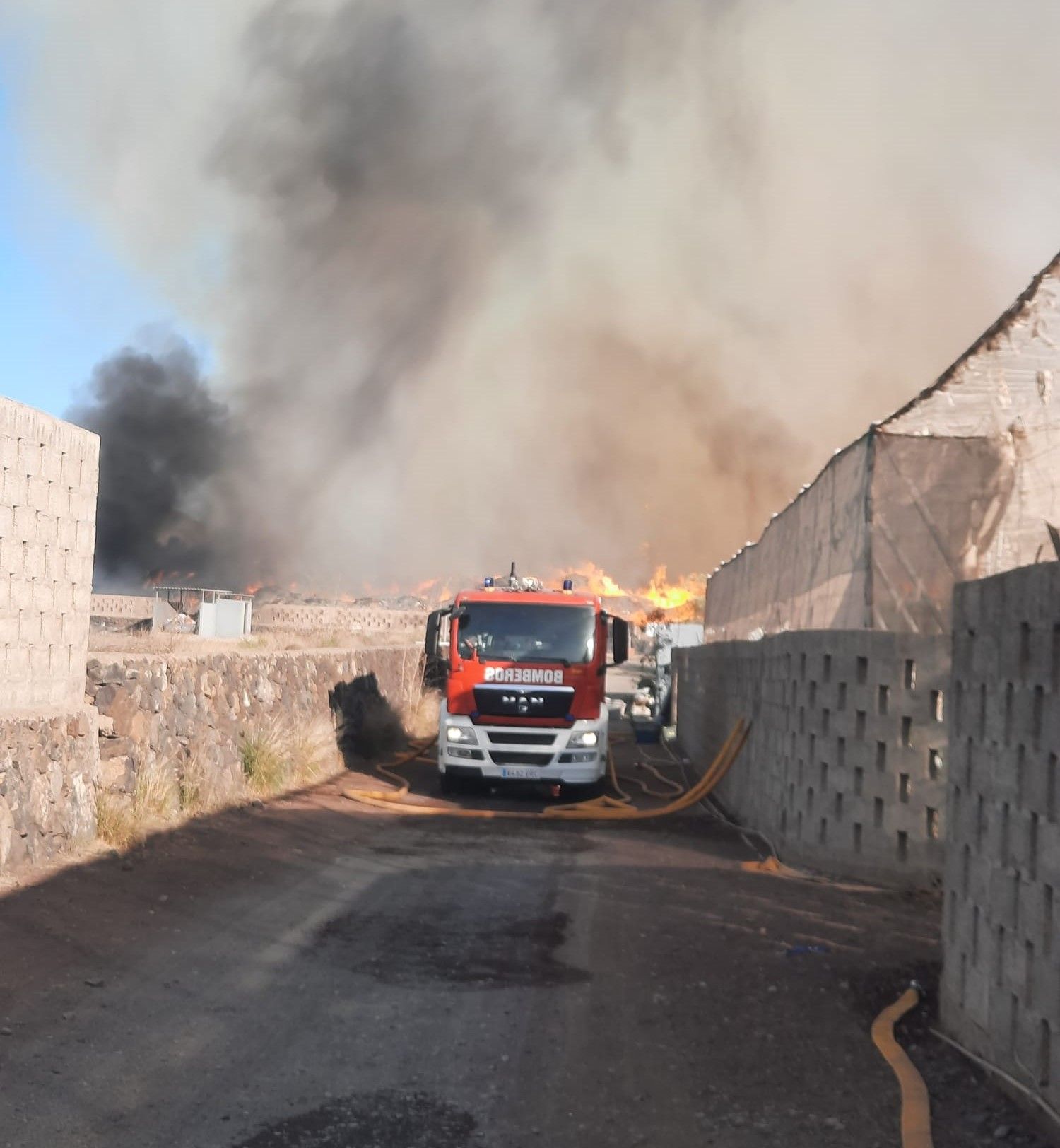 Incendio en una planta de compostaje en Tenerife