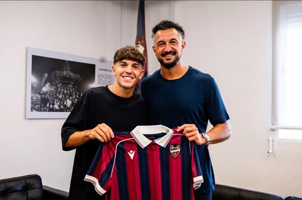 Javier Alonso llega al Atlético Levante UD.