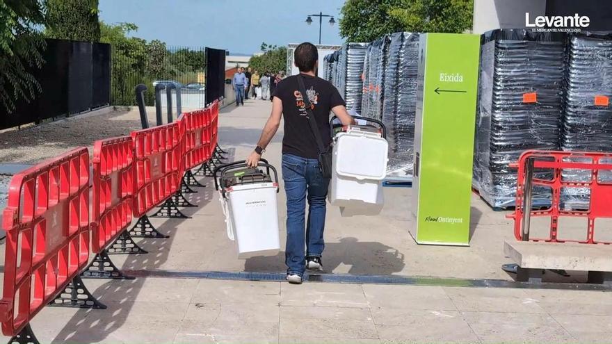 División de opiniones entre los vecinos de Ontinyent por el nuevo sistema "puerta a puerta"