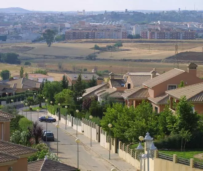 La calle más cara para comprar vivienda en la región está en la urbanización Las Lomas de Badajoz, con 475.000 euros de media
