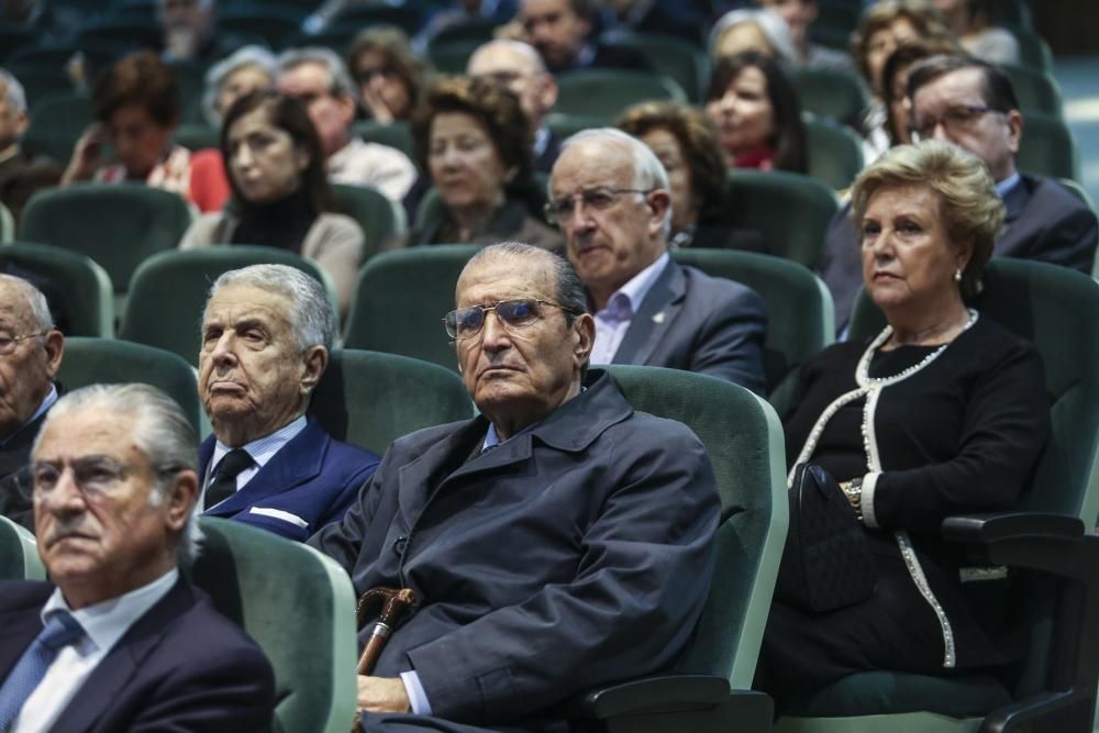 Homaneja a Barthe Aza en el Colegio de Médicos