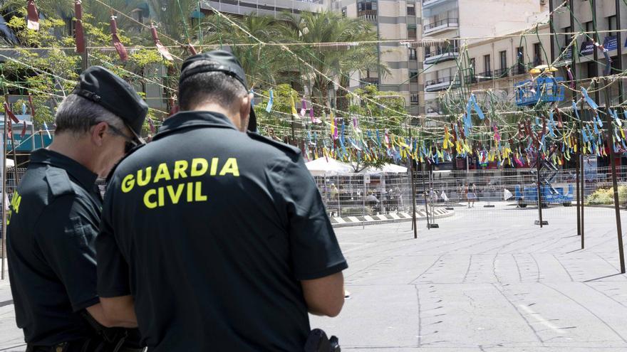Así se vela por la seguridad en la mascletà de Alicante