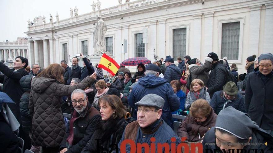 La cofradía de la Vera Cruz entrega el óbolo del Jubilar