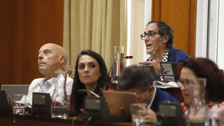 Hacemos Córdoba reprocha al alcalde que utilice su cargo para promocionar clínicas privadas