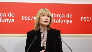 La portavoz del PSC, Lluïsa Moret, este lunes en rueda de prensa