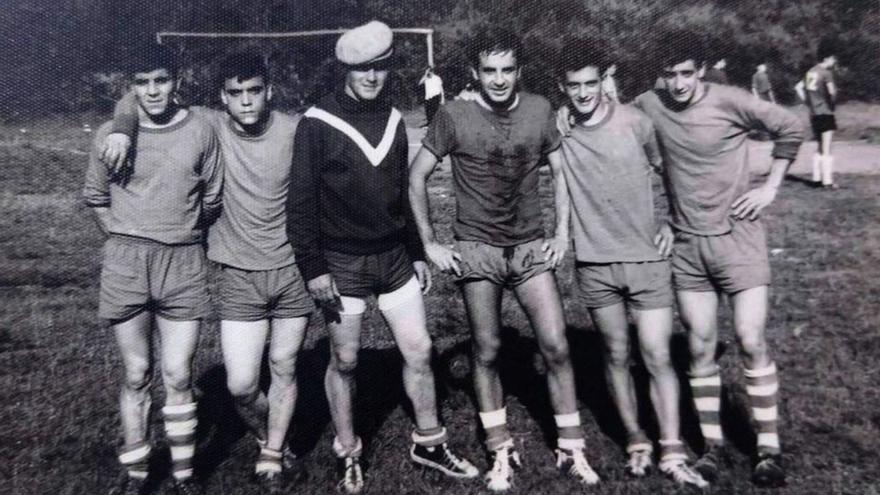 Nené do Pután, O Músico de Goiás, Luís Cuñarro, Alfonso Golmar, Toño das Palmeras e Vicente Ulloa, na foto datada contra o ano 1963. |   // ARQUIVO JOAQUIN PORTO (VILAGARCÍA)