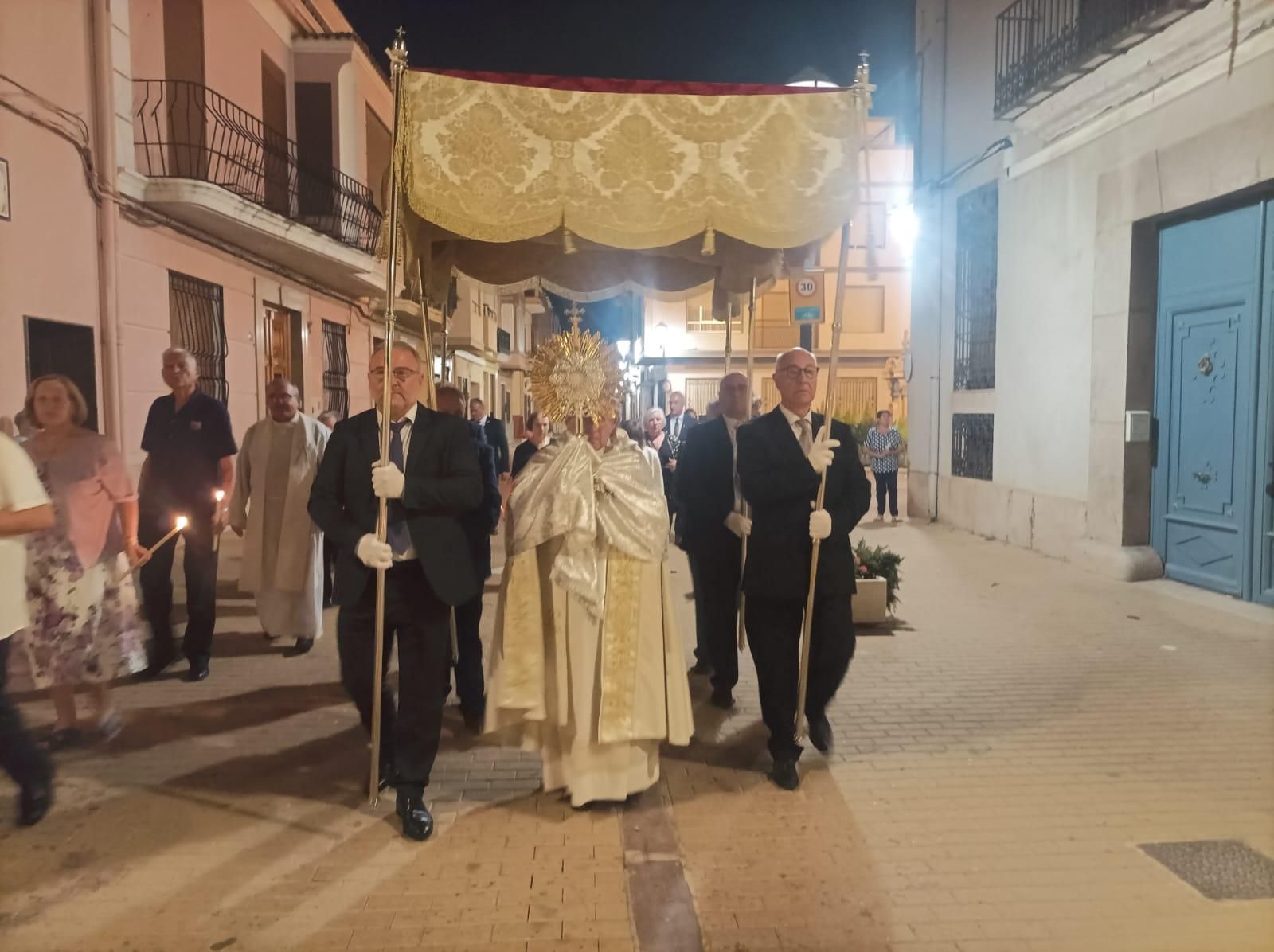 FOTOGALERÍA: Las imágenes de la jornada diocesana de la Adoración Nocturna en Moncofa