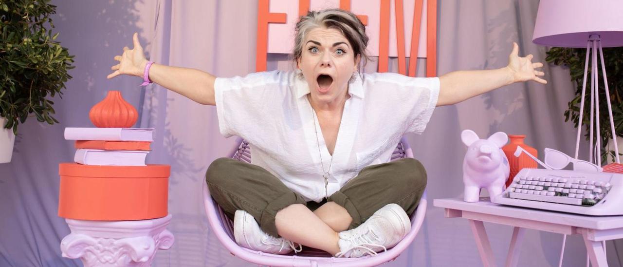 La británica Caitlin Moran, ayer en el ‘photocall’ del festival literario, que se ha celebrado durante tres días en el hotel InnSide Calvià Beach