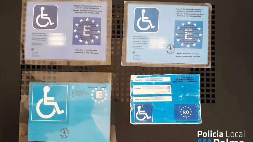 Detectan cuatro tarjetas fraudulentas de aparcamiento para personas con movilidad reducida en un control en un parking de Palma