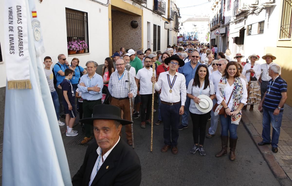 Gran ambiente y día soleado para la romería de Linares