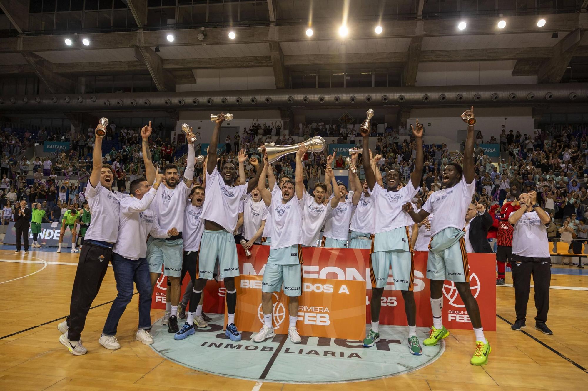 Así ha sido la fiesta del Palmer Basket Mallorca Palma tras ascender a Primera FEB