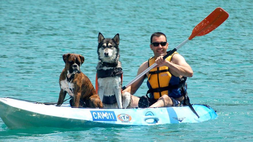 Toni Lozano fent canicaiac a la Llosa del Cavall.