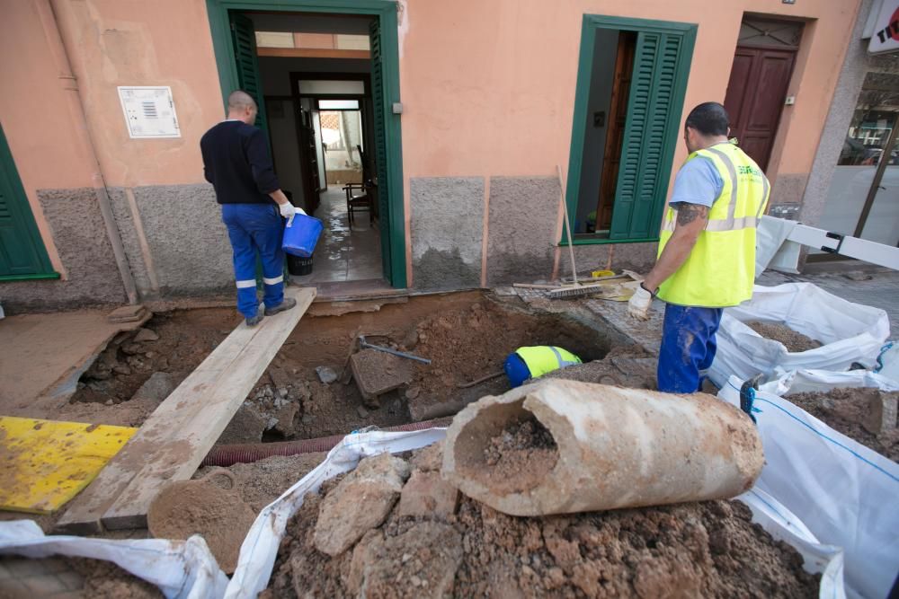 Inundación en una casa tras la rotura de tres tuberías