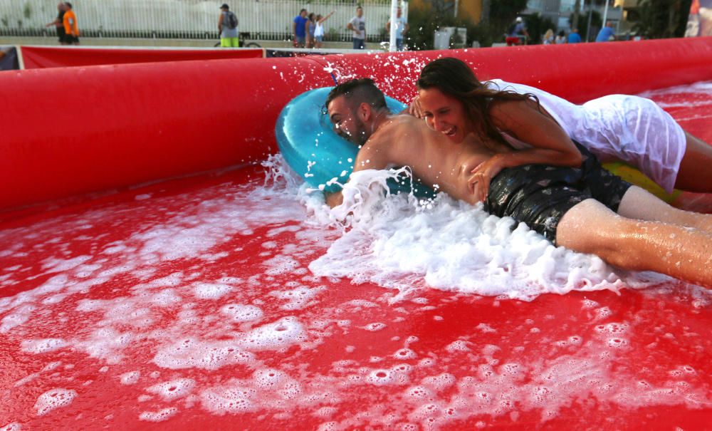 Coca cola celebra el fin del verano en La Malagueta