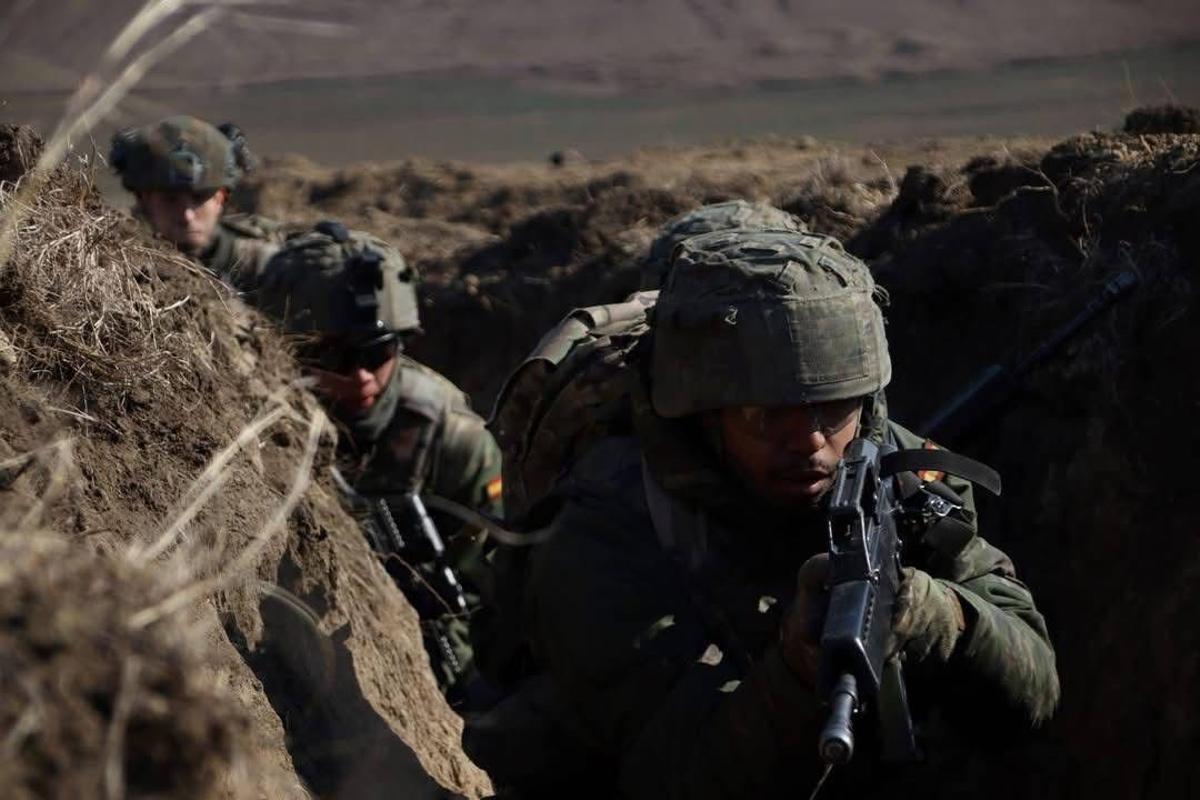 A la Legión le toca esta vez desplegarse en Hungría. En la imagen, legionarios participando en el Ejercicio steadfast Dart 25 a comienzos de año.