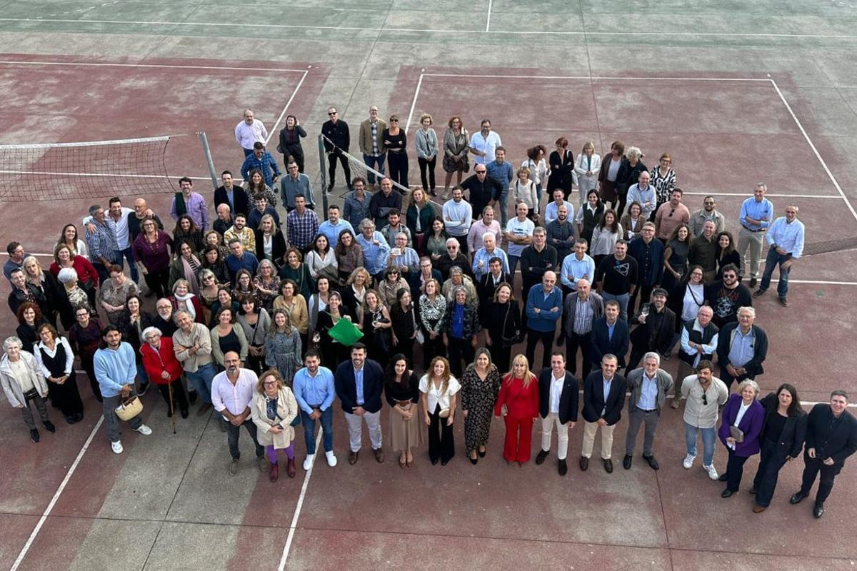 Los asistentes a la celebración del 75 aniversario del instituto de Felanitx. | AJUNTAMENT FELANITX