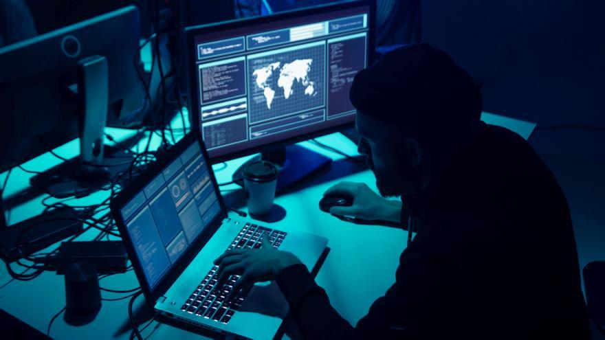 Crecen las &quot;estafas híbridas&quot;: el engaño que combina el mundo virtual y el físico