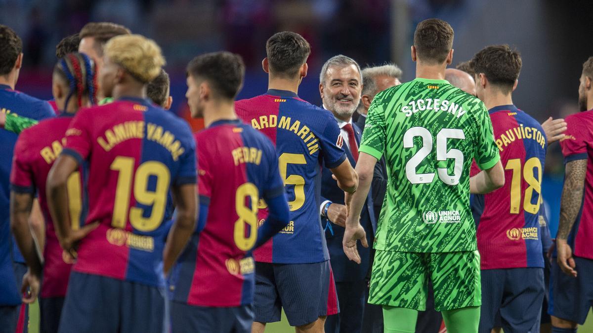 El Barça de Flick se va de Montjuïc celebrando su hegemonía en España