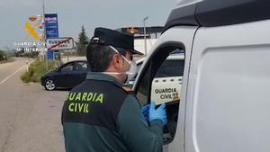 Denunciado un hombre cuando compraba pan a 15 kilómetros de su casa.