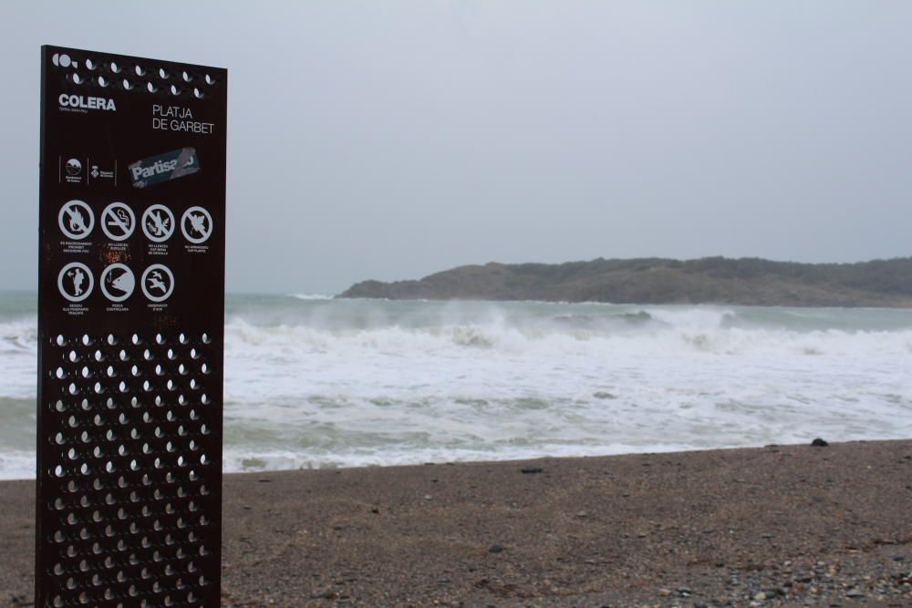 El temporal castiga la costa empordanesa