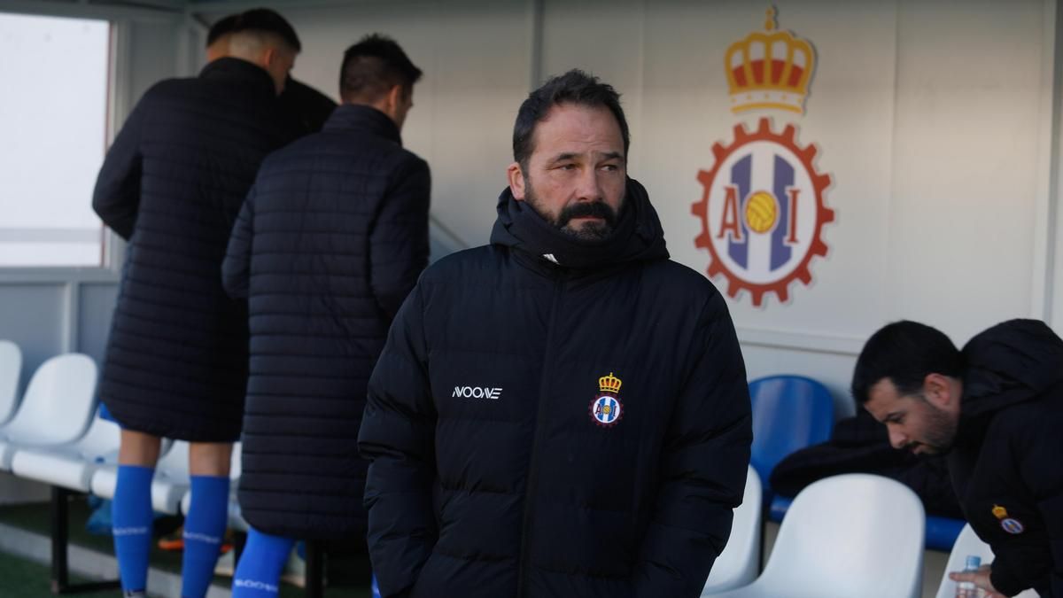 EMILIO CAÑEDO, ENTRENADOR DEL AVILES