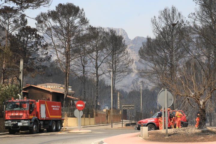 Incendio forestal entre Pinet, La drova y Marxuquera