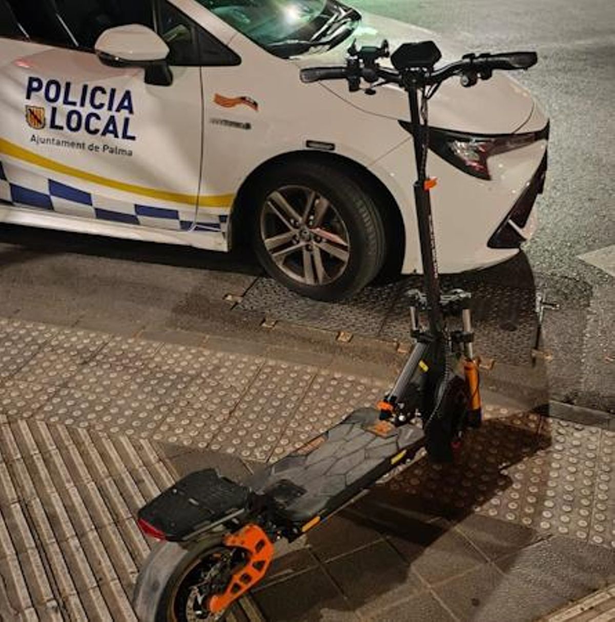 El patinete fue inmovilizado por la Policía Local de Palma.