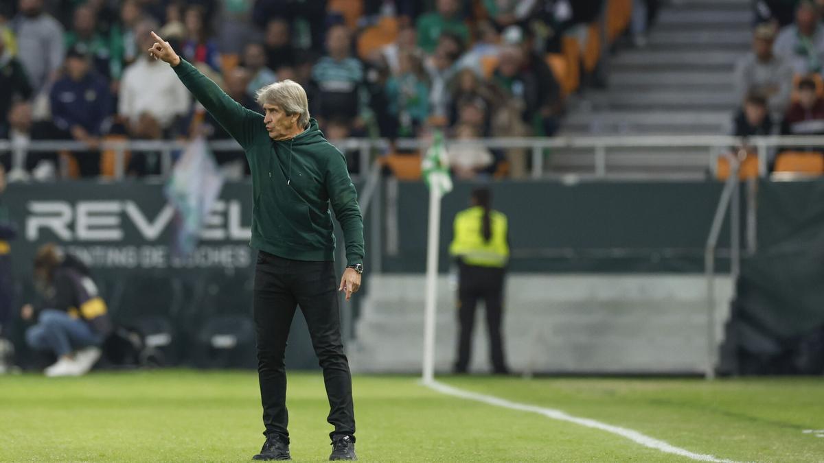 Manuel Pellegrini durante el Betis-Girona de la jornada 13 de LaLiga EA Sports.