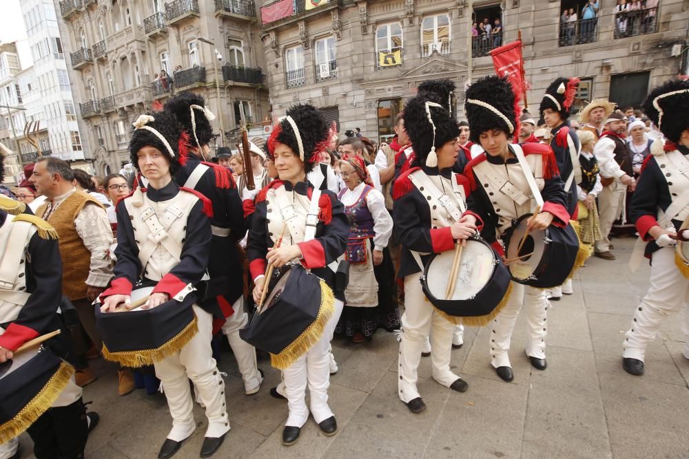 La representación de la expulsión de las tropas invasoras francesas congrega en el casco histórico a miles de personas para disfrutar del broche de oro a un fin de semana de fiesta.