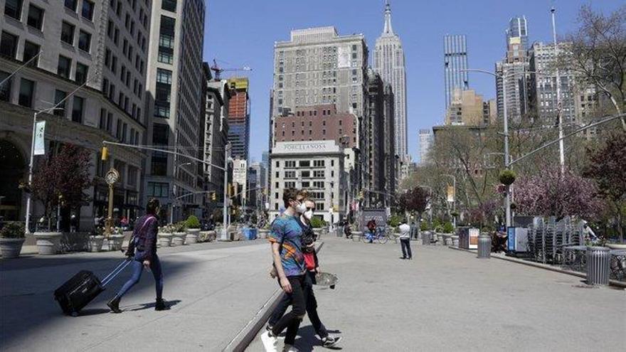 Nueva York gana espacio para peatones y ciclistas