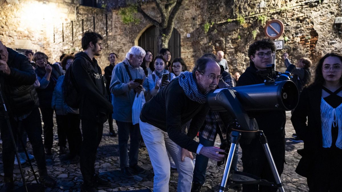 Cáceres festeja la luna llena de mayo