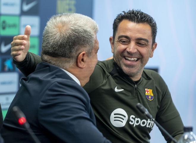 Laporta es cansa de Xavi