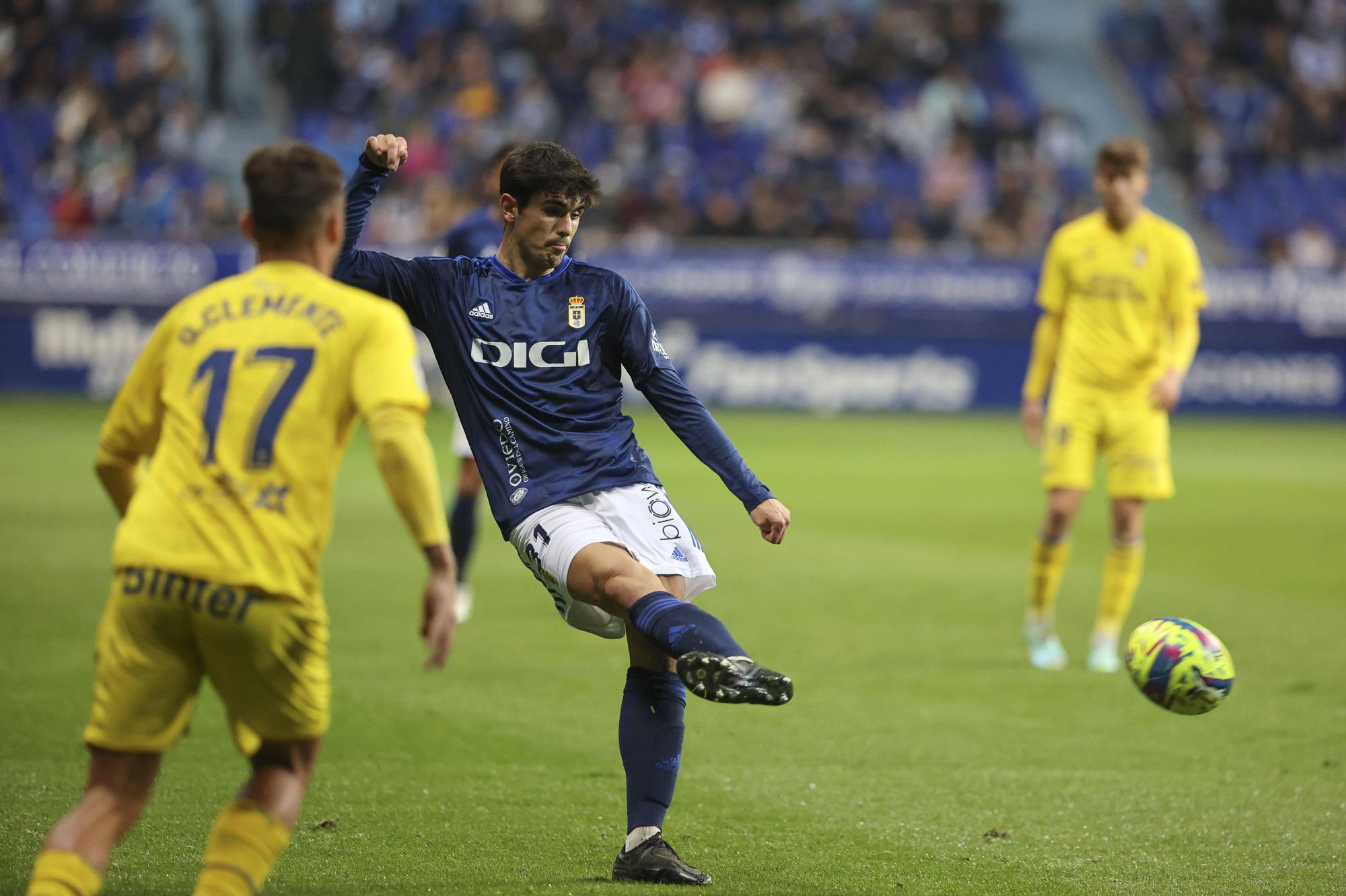 En imágenes: así fue el empate entre Real Oviedo y Las Palmas