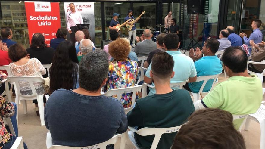 Manolo Civera, ayer, en el acto de fin de campaña del PSPV en Llíria.