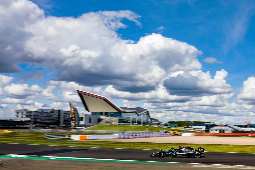 EN IMATGES | Hamilton guanya amb agonia a Silverstone i Sainz perd una valuosa quarta plaça al final