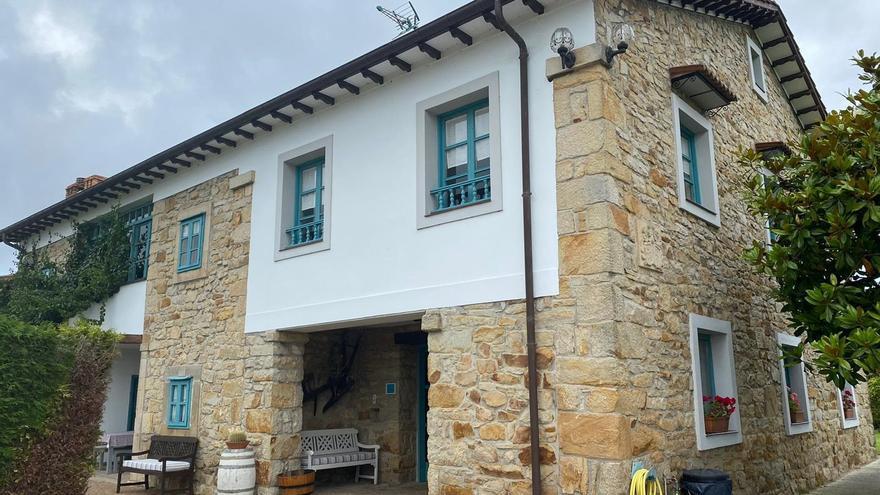 Compró una casa hace 14 años en Barcelona, pero decide venderla por el exceso de turistas: "Están arruinando la costa"